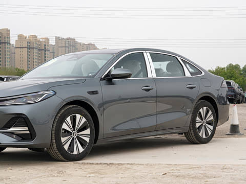 2026�� EM-i 235km ̽��+��