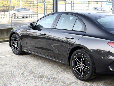 2026�� E 260 �˶���