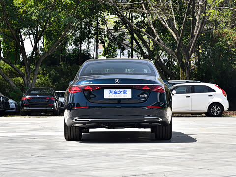 2026�� �Ŀ� E 300 L ������