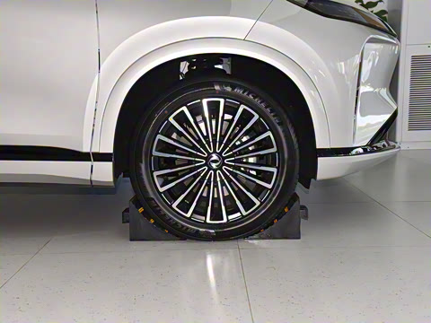 2025�� 185KM�����