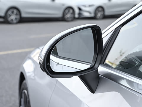 2026�� CLE 300 4MATIC �����ͽ��ܳ�