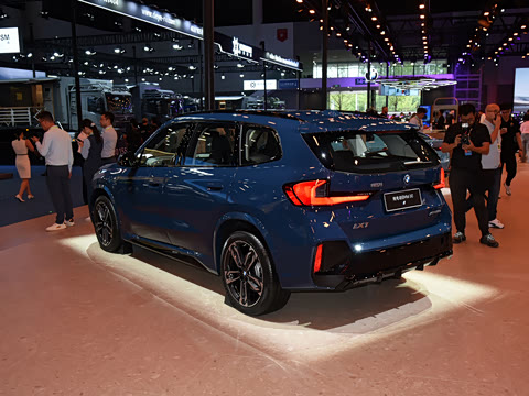 2025�� xDrive30L M�˶���ҹ��װ