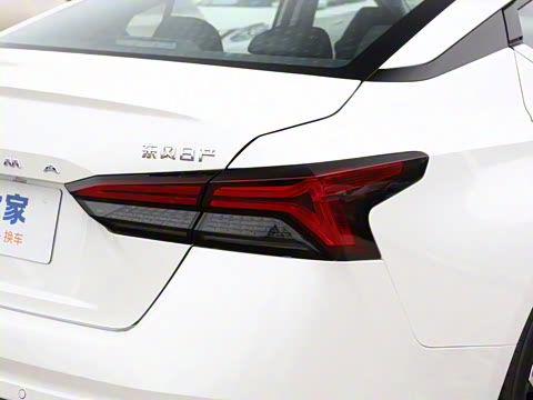 2025�� 2.0L XL-TLS ������