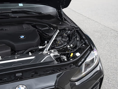 2026�� 430i M�˶���ҹ��װ