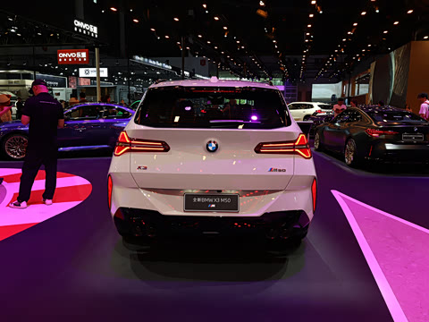 2025�� M50 xDrive