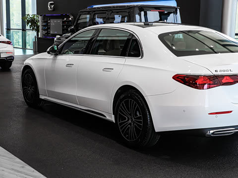 2026�� �Ŀ� E 260 L