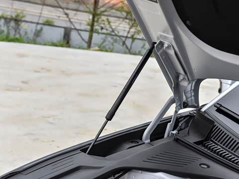 2026�� 225km EM-i Զ�����ǺӰ�