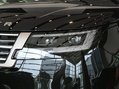 2025�� 3.0 L6 400PS SV���ٴ����ӳ��� 4��