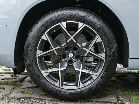 2026�� xDrive25L M�˶���ҹ��װ