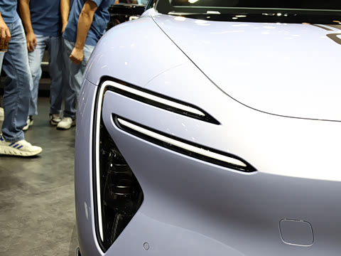 2025�� Ultra���̰�