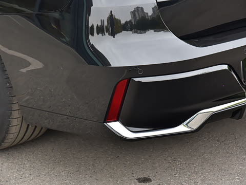 2026�� 740Li ������ M�˶���װ