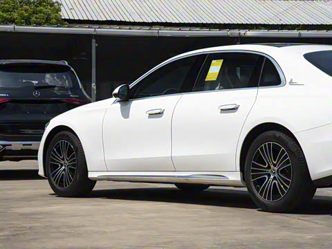 2025�� �Ŀ� E 260 L