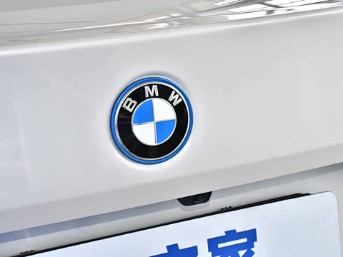 2026�� xDrive 50L M�˶���װ