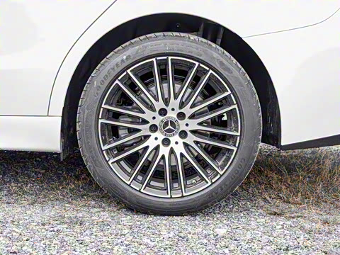 2026�� C 260 L �˶���