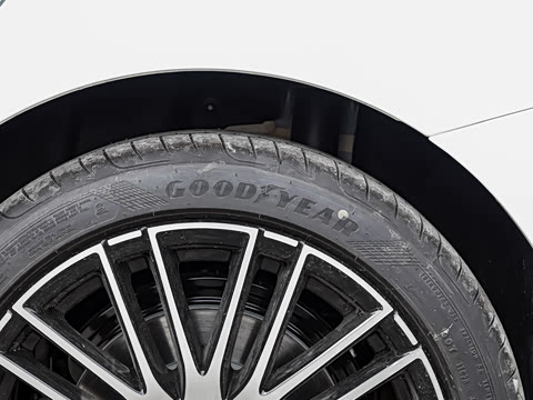 2026�� C 260 L �˶���