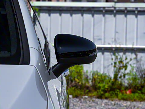 2025�� CLA 260 4MATIC ��ذ�