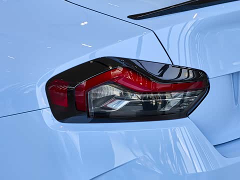 2026�� M240i xDrive