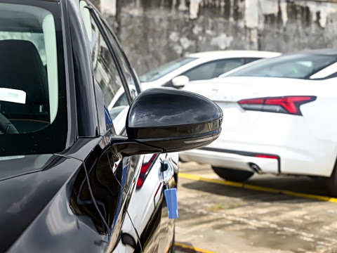 2025�� 2.0L SV �ڽ��