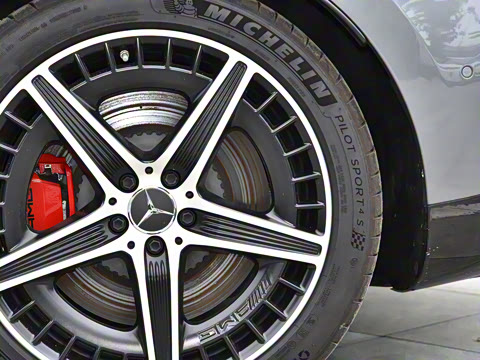 2023�� AMG EQE 53 4MATIC+