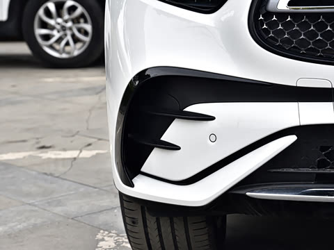 2026�� GLC 300 L 4MATIC ������