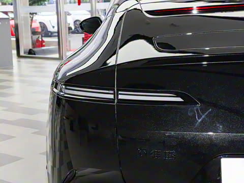 2025�� �Ŀ� Max���̰�