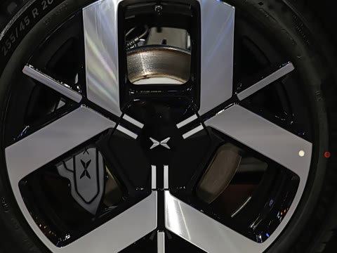 2026�� ���� 725 Max �콢��