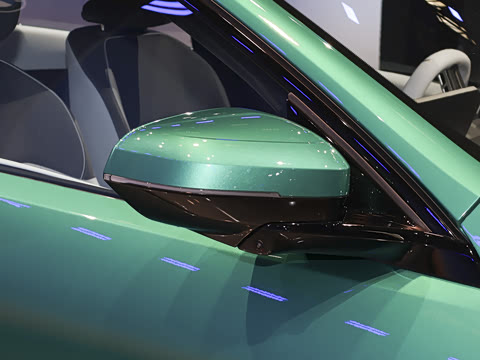 2027�� 40L