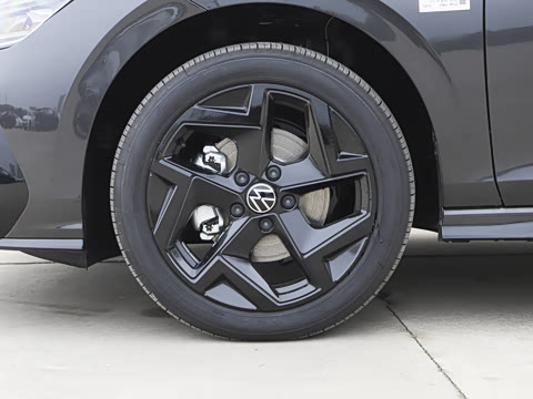 2026�� 300TSI R-Line