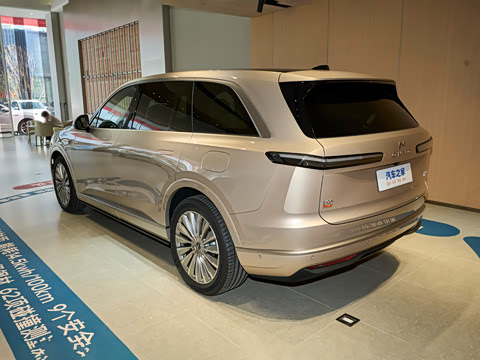 2025�� Ultra ������