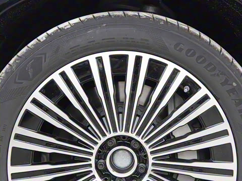 2025�� EQS 680 ���ݰ�