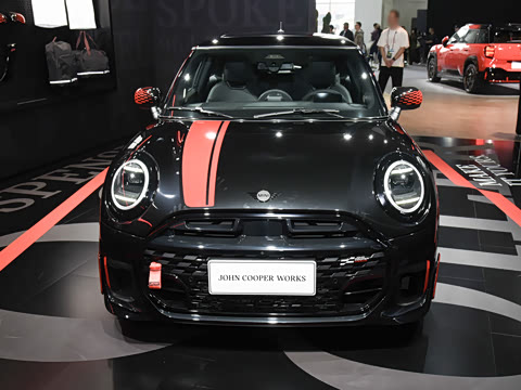2025�� JOHN COOPER WORKS