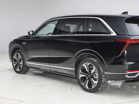 2025�� ���� Ultra