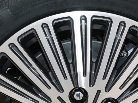 2025�� �Ŀ� MAX 2.0T �Զ������� ���� 7��