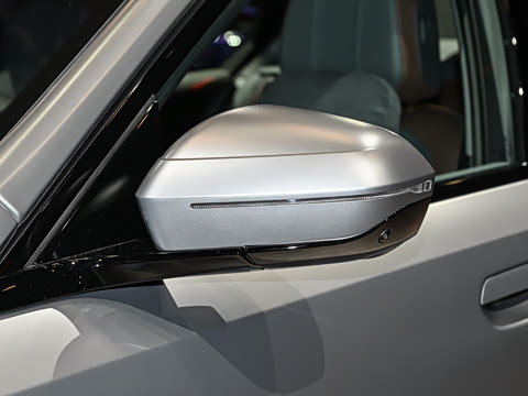 2026�� �Ŀ� xDrive 50L M�˶���װ