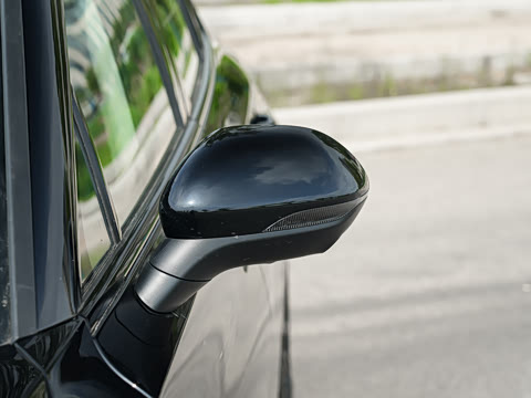 2025�� 2.0T �Զ���Ӱ200���������