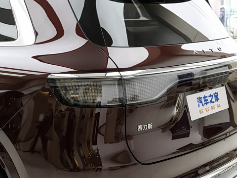 2025�� ���� Ultra�� 53.4kWh 6���� (896�߼����״