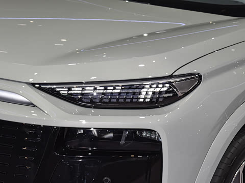 2026�� quattro Ǭ���Ǽݰ�