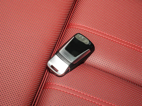 2026�� 200���������� 40 TFSI ����������