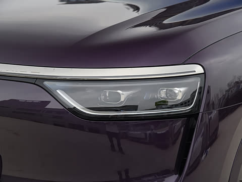 2025�� ���� Ultra�� 53.4kWh 6���� (896�߼����״