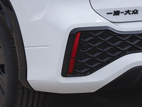 2026�� �Ŀ� ̽��L 300TSI ������Ӣ