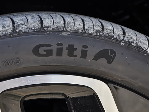 2025�� �Ŀ�� 300TSI R-Line