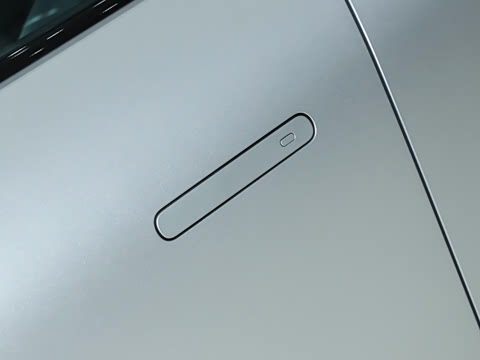 2025�� 750 �������� Ultra