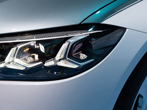 2027�� S 680 4MATIC