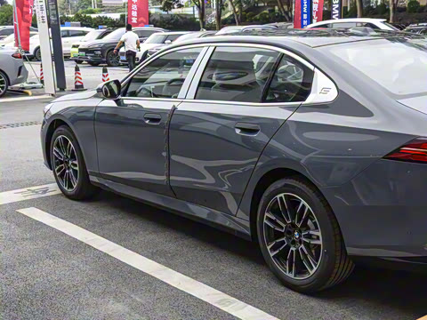 2026�� 525Li M�˶���װ