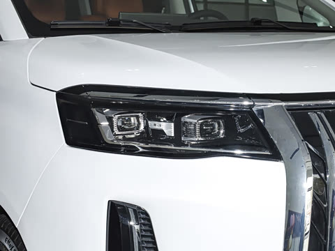 2026�� ���̰� 230����� 7��