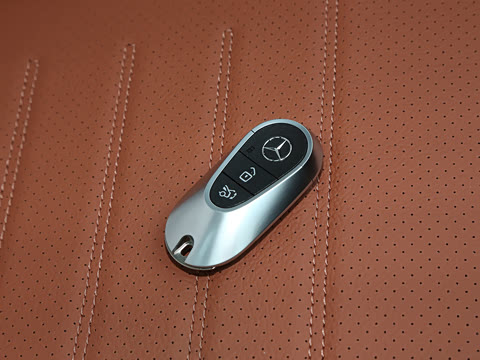 2026�� �Ŀ� GLC 260 L 4MATIC �����