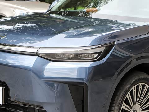 2025�� Ǭ�� UItra 6��