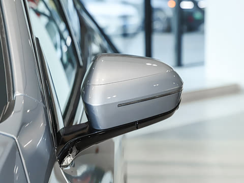 2025�� xDrive30L ������ M�˶���ҹ��װ