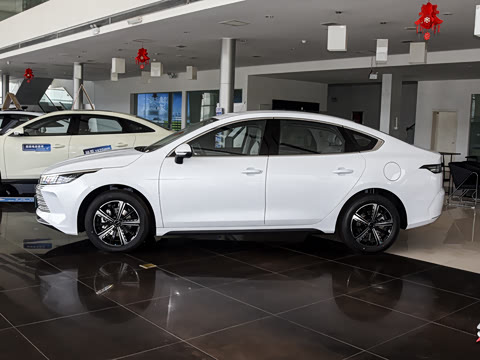 2025�� DM-i 120KM ���а�