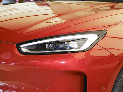 2025�� ����   Ultra ������